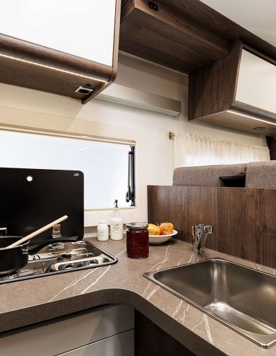 Alquiler autocaravana Benimar 463 UP 2025 en Asturias - Cocina